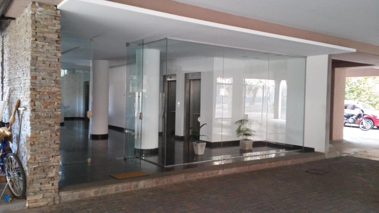 400 Av Libertador Luminoso Amplio Piscina Cochera Seguridad 24 Hs サン・フェルナンド エクステリア 写真